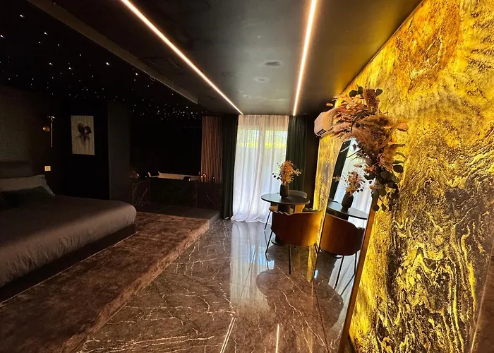 One Night Unique Апартаменты *